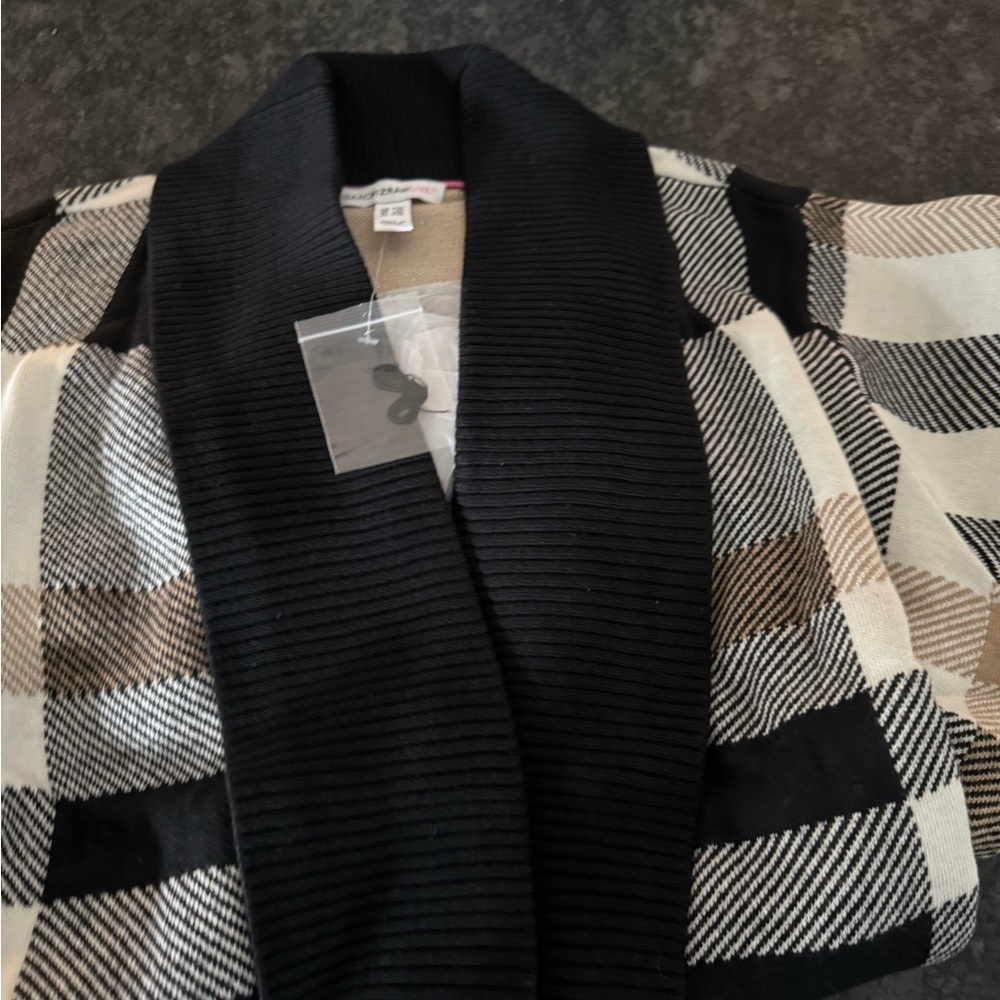 Isaac Mizrahi Black White and beige Knit Cardigan